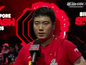 有些无奈🙁梁靖崑赛后采访时，观众爆发热烈“欢呼”打断采访