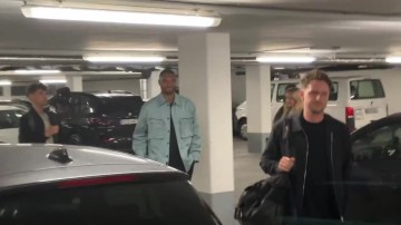 加盟在即！若纳坦-塔抵达慕尼黑接受拜仁的体检