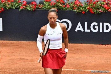 郑钦文残暴横扫晋级16强!迎重大利好,或复制澳网之路首夺冠军