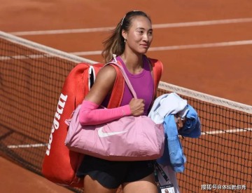 下下签!郑钦文太背了,连续3站遭遇萨巴伦卡