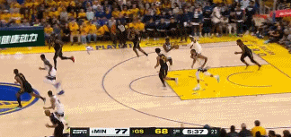 🥰这就是超巨!爱德华兹第三节半节6中5&3记三分轰下14分